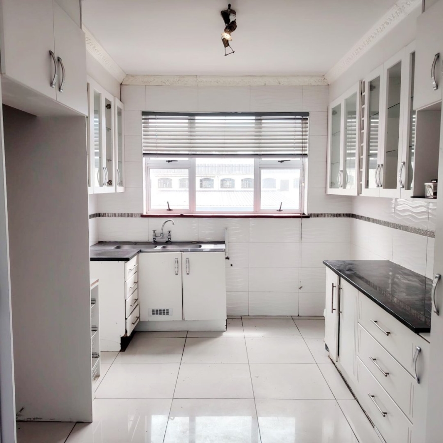 2 Bedroom Property for Sale in Quigney Eastern Cape